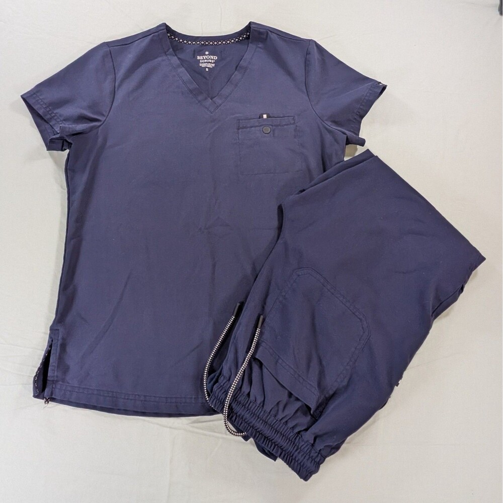 Beyond Scrubs Navy Scrub Set Joggers Women’s Size Small Top Petite Small Pants